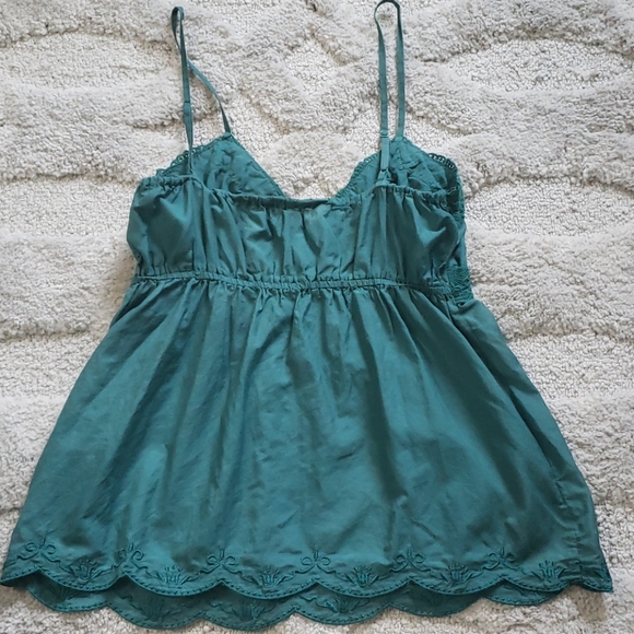 ⚡3 For $15 if Bundled! Flowy Tank - Picture 3 of 5